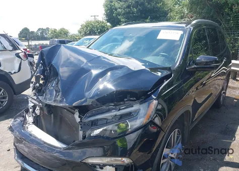 2017 Honda Pilot Touring из США, поврежденный, VIN 5FNYF5H91HB014777